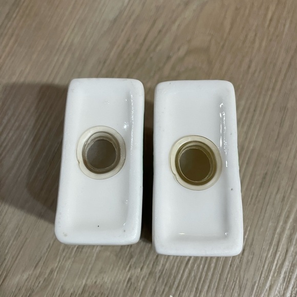 Fine Herb Salt & Pepper Shakers - Picture 5 of 5